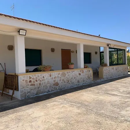 בית נופש Casa Di Torba Bianca